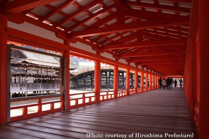 1 Day Hiroshima and Miyajima Bus Tour From Hiroshima - Itinerary and Activities