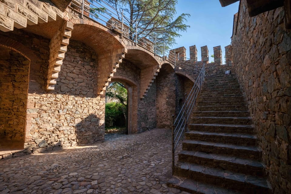 Barcelona: Exploring Gaudís Hidden Gem, Bellesguard Tower - Overview of Bellesguard Tower