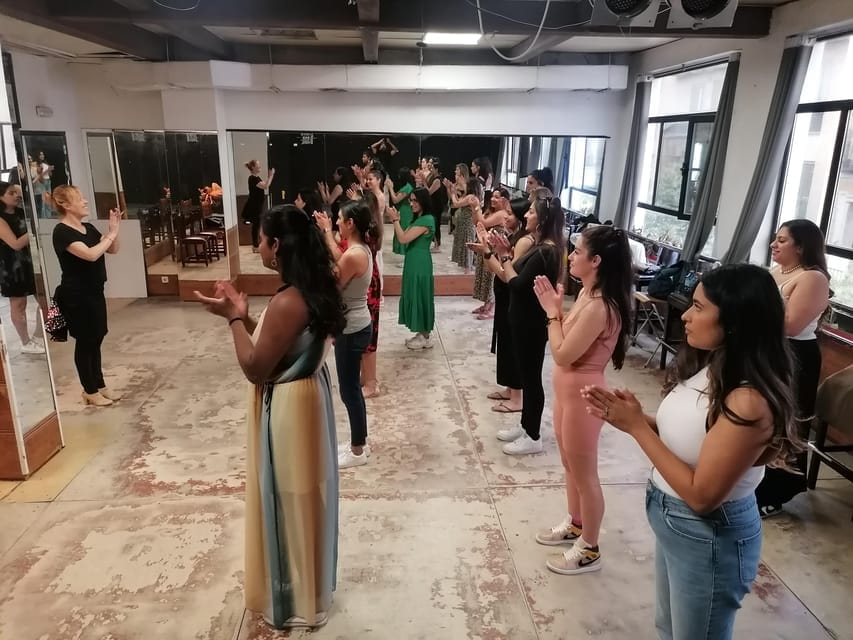 Barcelona: Latin Dance & Salsa Class Experience - Class Overview and Highlights