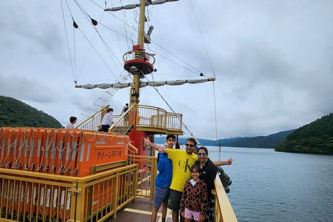 Day Private Tour of Hakone With English Speaking Driver