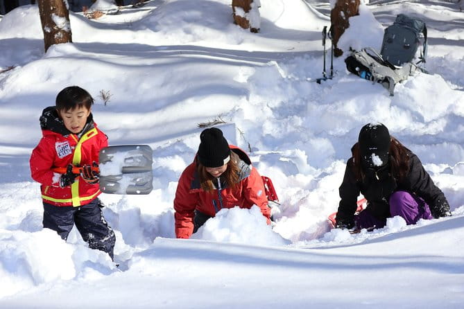 【5 Minutes From Water Ic】 Snow Trekking Half-Day Tour to Enjoy Japanese Snowscapes