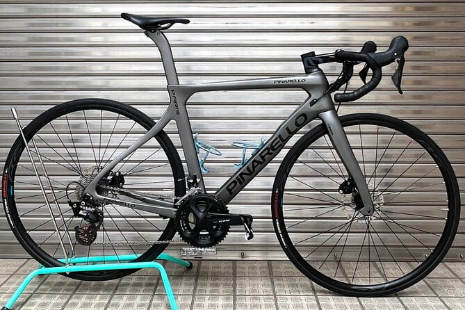 English/Italian Guided Cycling Tour in Tokyo(With a Rental Bike)