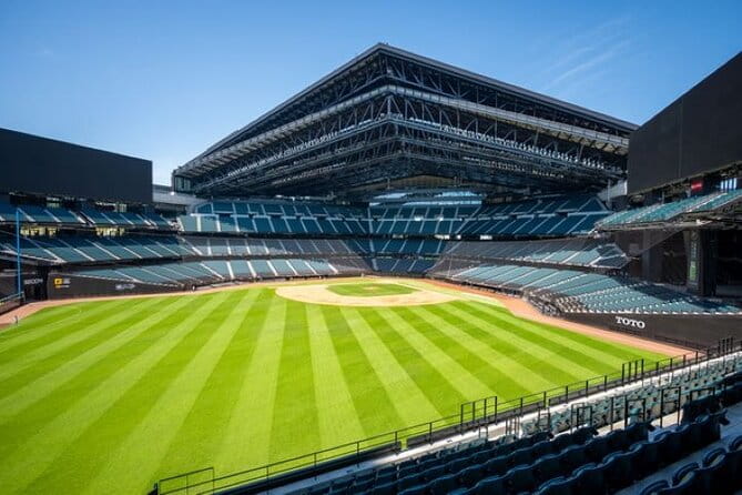 Enjoy! Fighters Baseball Game and Hokkaido Premium Dinner - Event Overview