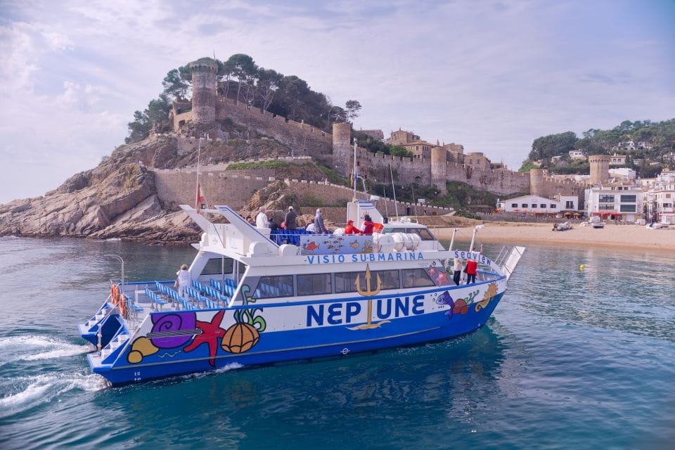 From Lloret De Mar: Roundtrip Ferry to Tossa De Mar