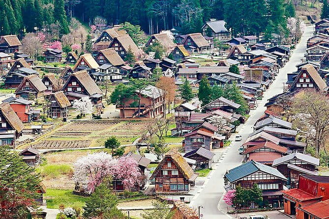 Hida Takayama Shirakawa-go Gassho Village Day Trip in Nagoya