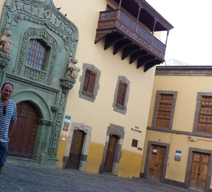 Las Palmas: Private Old City Guided Walking Tour With Tapas - Overview of the Tour