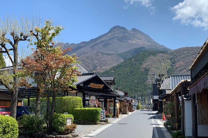 Private Day Trip to Yufuin and Dazaifu From Fukuoka With Minibus