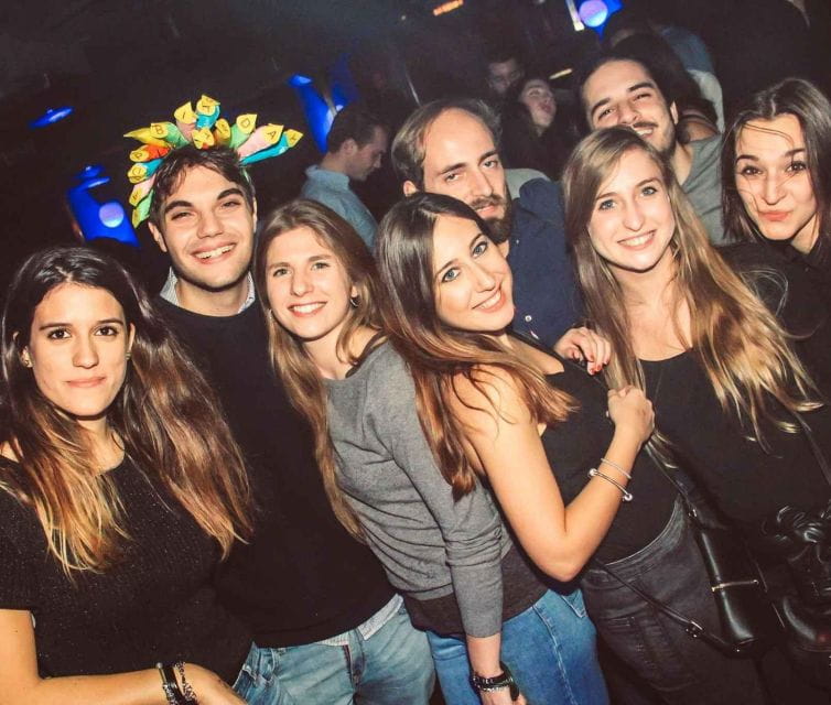 Pubcrawl Barcelona by E-volve - Activity Overview