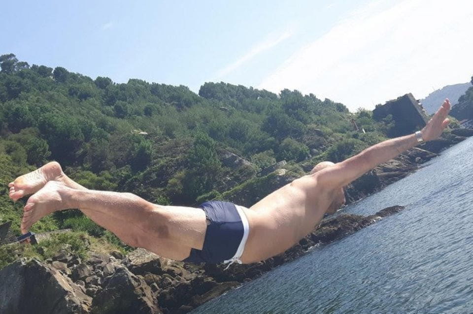 San Sebastian: Exclusive Yacht Tour in La Concha Bay - Tour Overview