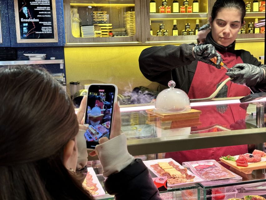 Bluefin Tuna Tasting in the Most Prestigious Market of Spain - Overview of the Experience