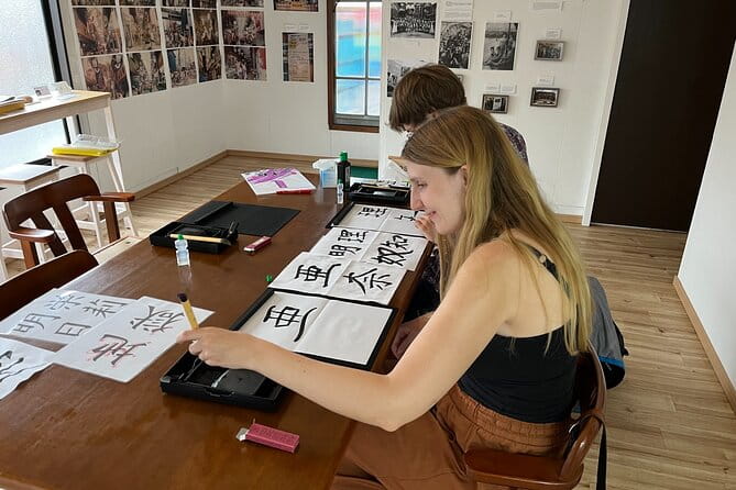 Calligraphy Class for Beginners in a Century-old Japanese House
