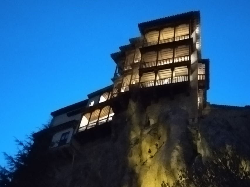 Cuenca: Nighttime Highlights Walking Tour in Spanish - Exploration of Medieval Architecture