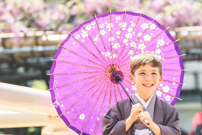 Family Kimono Portraits at One of the Oldest Shrines in Tokyo
