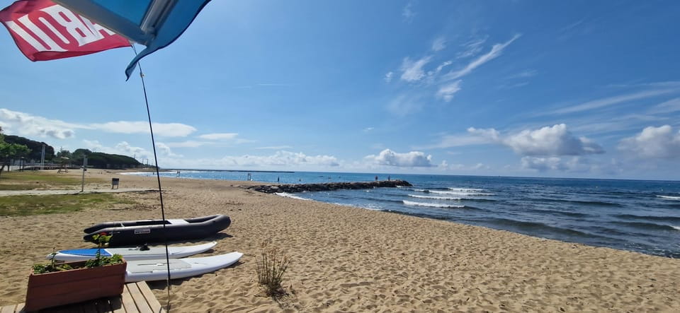 From Salou: Guided Scooter Tour + Kayak in Cambrils With Pickup