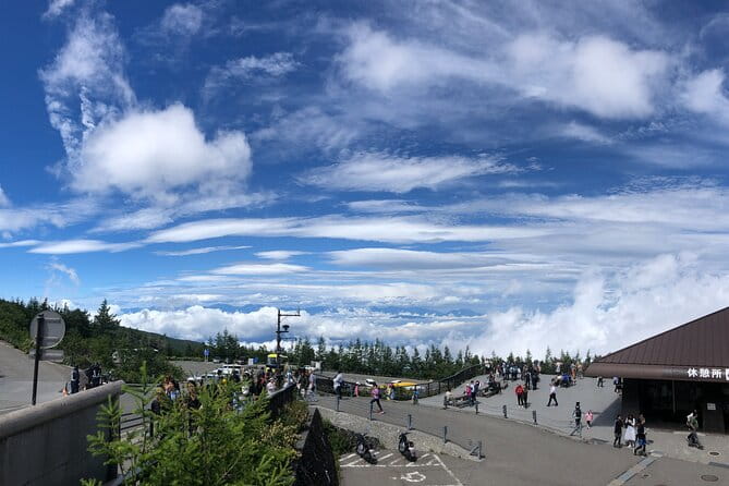 From Tokyo: Mount Fuji, Cruise and Sake Tasting Tour