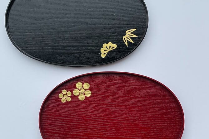 Gold Leaf Crafting in Higashi Chayagai, Kanazawa