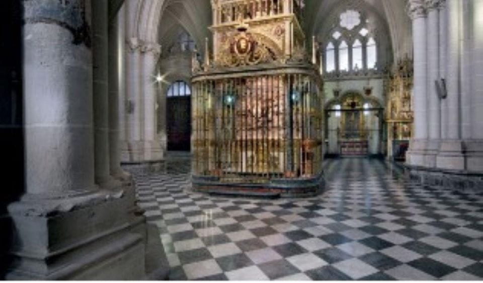 Guided Tour of the Toledo Cathedral (Input Included)