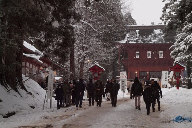 Hirosaki Temples and Shrines Historical Tour With Licensed Guide - Overview of the Hirosaki Temples and Shrines Tour