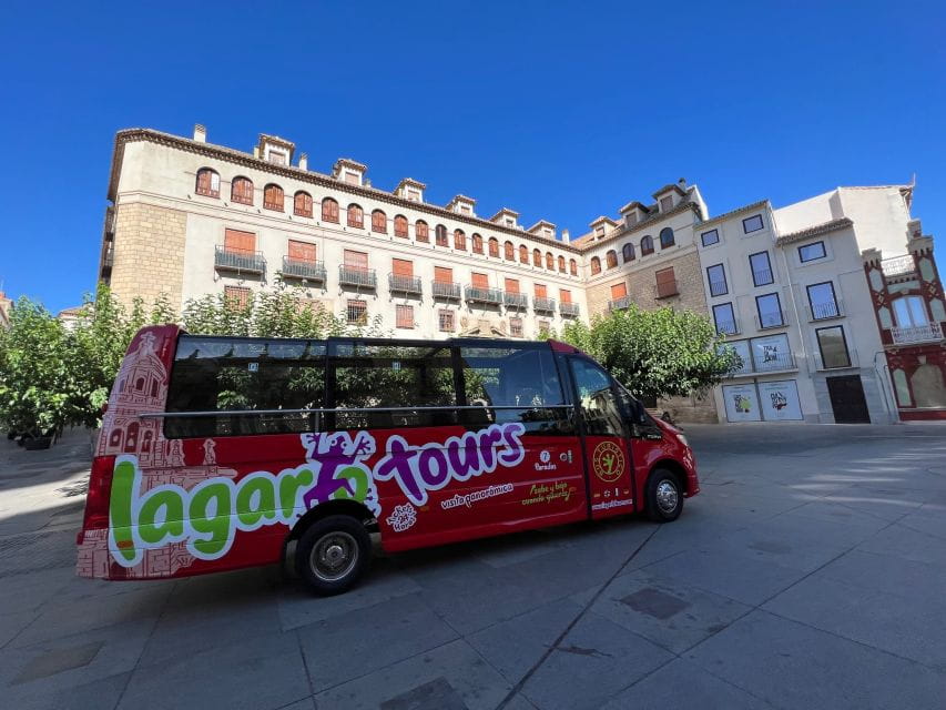Jaén: Hop-On / Off Sightseeing Bus Tour + Olive Oil Tasting - Tour Experience