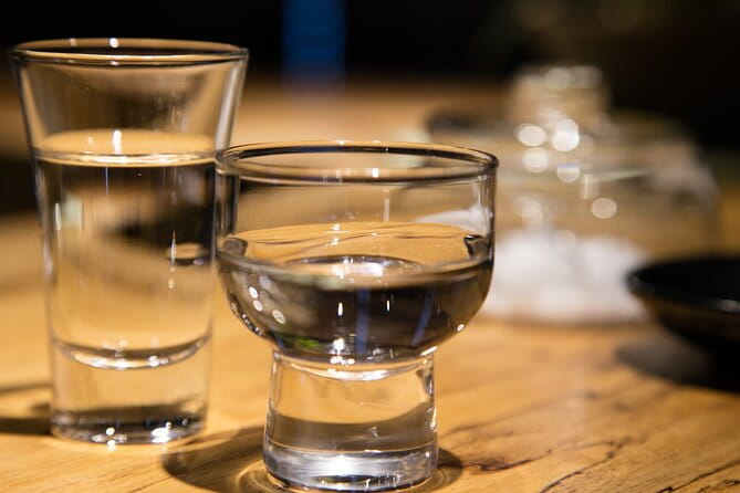 Japanese Hot Pot Dinner and Sake Tasting Tour in Shibuya