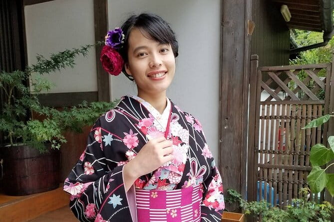 Kimono Experience at Fujisan Culture Gallery -Day Out Plan