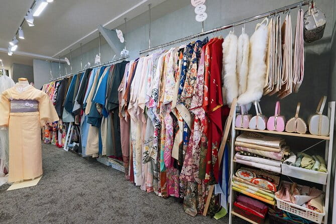 Kyoto Formal Kimono Dressing With Photoshoot at Kiyomizudera