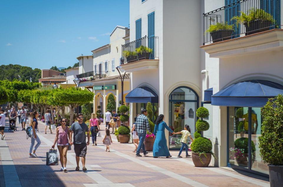 Mallorca: Fashion Outlet Shopping Excursion by Bus - Overview of the Excursion