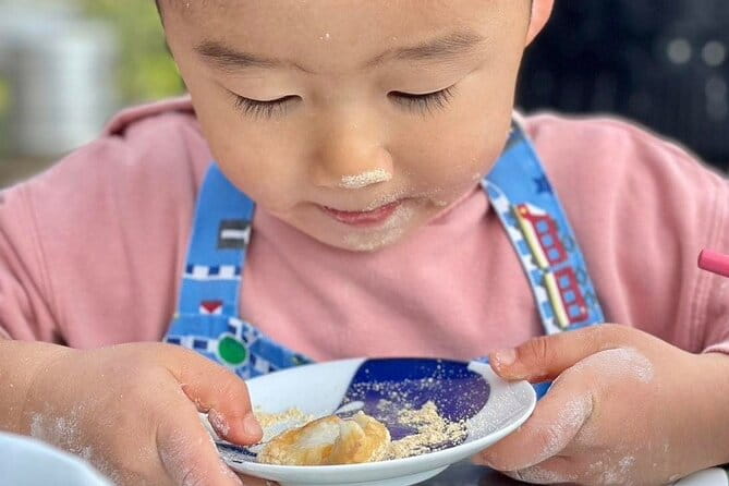 Mochitsuki Rice Cake Making Experience in Ojika Island