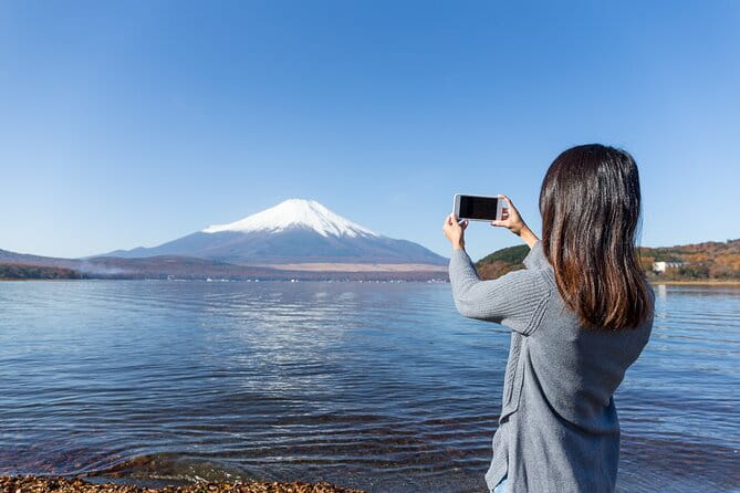 Mount Fuji and Lake Kawaguchi Private Day Trip From Tokyo