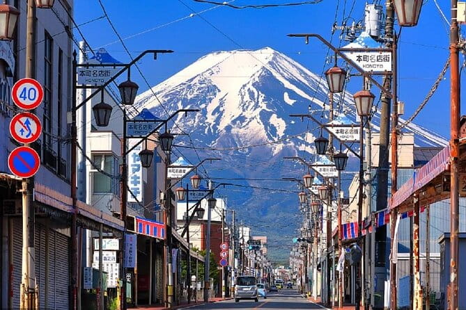 Mt. Fuji and Lake Kawaguchi Scenic 1-Day Bus Tour From Tokyo