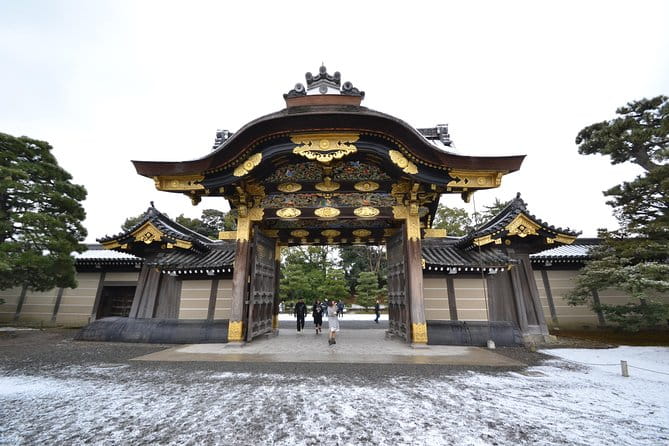 Nijo Castle and Imperial Palace Visit With Guide - An Overview of the Tour