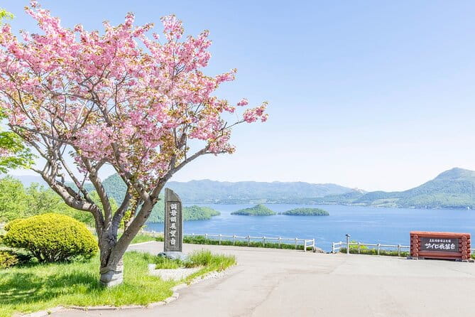 Noboribetsu Lake Toya and Sapporo Otaru Full Day Tour