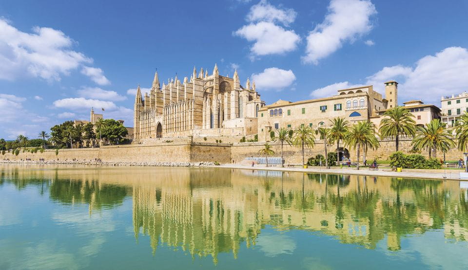 Palma De Mallorca: City Walking Tour With the Cathedral - Tour Overview and Pricing