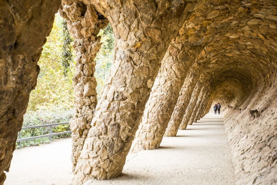 Park Güell: Guided Tour With Skip-The-Line Entry Ticket - Overview of Park Güell Tour