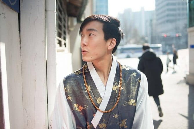 Private Photo Session With a Local Photographer in Kyoto - The Experience of Working With a Local Photographer