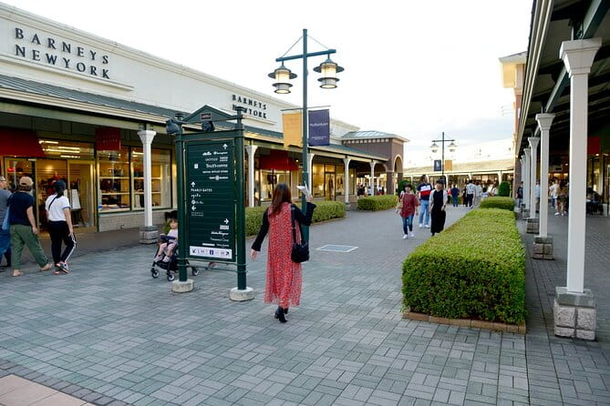 Private Shopping Tour From Hakone to Gotemba Premium Outlets
