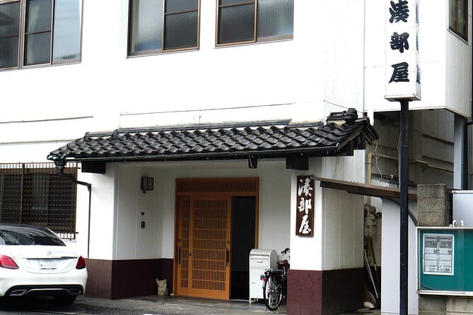 Sumo Stable Intimate Morning Practice - Overview of the Sumo Stable Experience