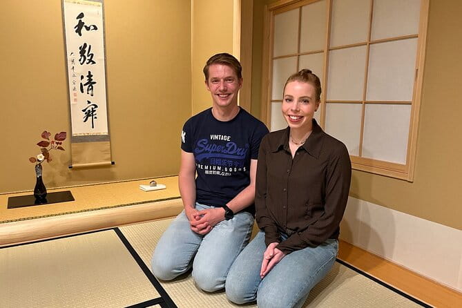 Tea Gathering With Bento Box and Sake Experience - Experience Overview