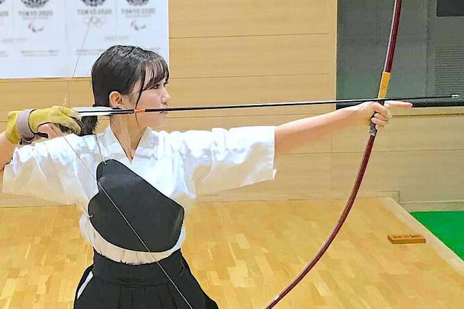 The Only Genuine Japanese Archery (Kyudo) Experience in Tokyo - Taking in the Traditional Kyudo Uniform