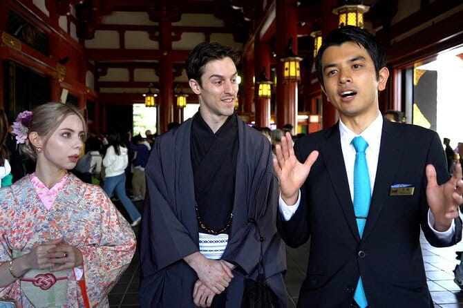 Tokyo Kimono Tour With a Professional Guide and Private Vehicle