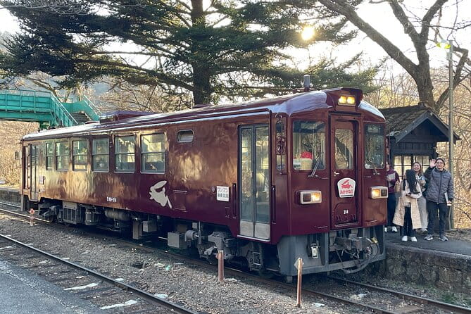 Walking Tour at Akagane Roads in Midori City