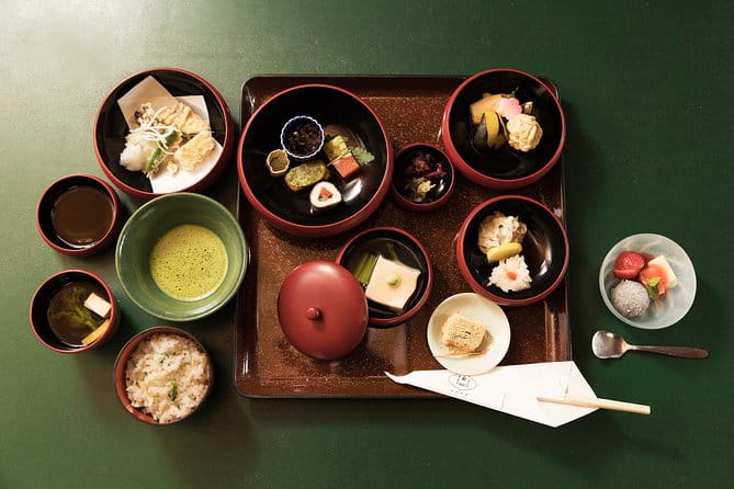 Zen Meditation&Traditional Vegan Food