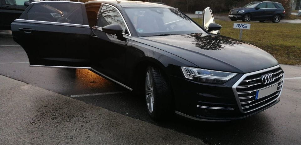 Barcelona: El Prat Airport (BCN) Private Transfer