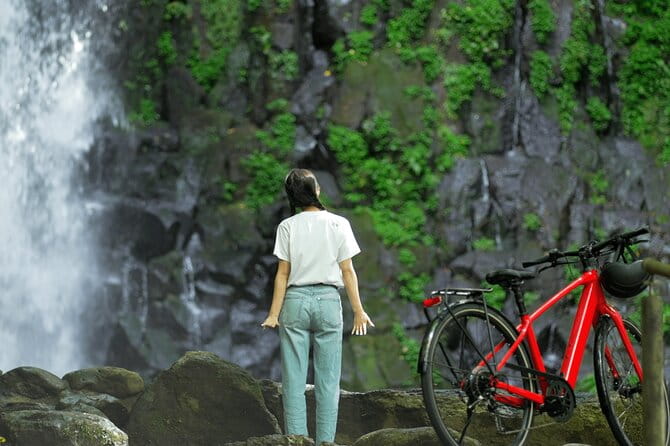 E Bike Journey Across Mt. Aso From Kumamoto Airport - Experience the Thrill of E Biking