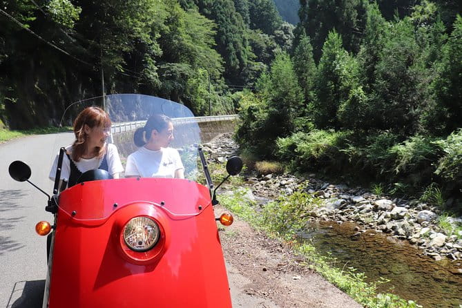 EV Car Rental Basket Group Local Tour & Guide