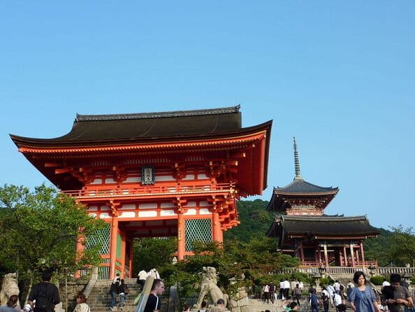 Kiyomizu Temple and Backstreets of Gion, Half Day Group Tour