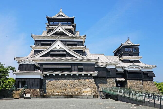 Kumamoto Castle Kusasenri and Aso Crater Tour in Fukuoka/Kumamoto