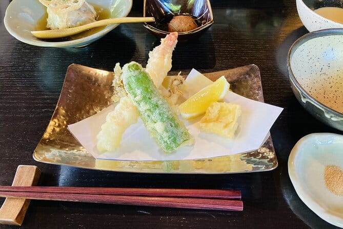 KYOTO GION Walking PRIVATE Tour and Customized Kappo Dinner - Discovering the Charm of Gion District