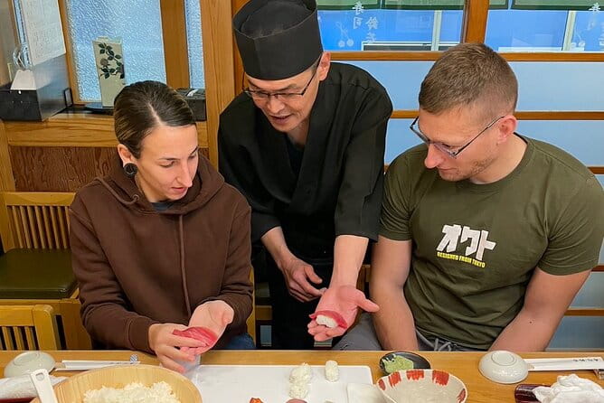 Learning Sushi From a Professional Sushi Chef in Osaka - Discovering Osakas Sushi Mecca