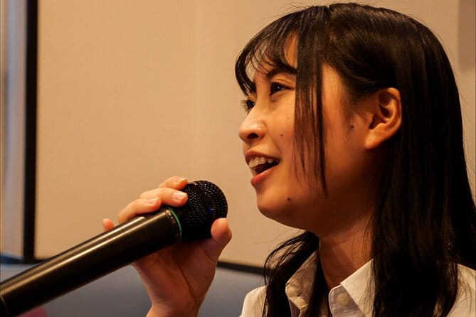 Osaka Karaoke Room for 1 Hour With Set Menu and Unlimited Drinks